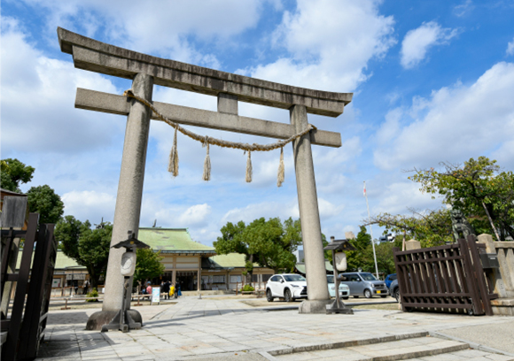 生國魂神社徒歩6分（約480m）